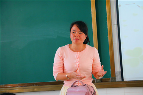 每看到向日葵,就会想起您——肖秋玲老师